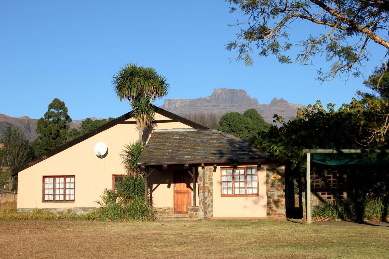 Wits End Mountain Resort Champagne Valley Bagian luar foto