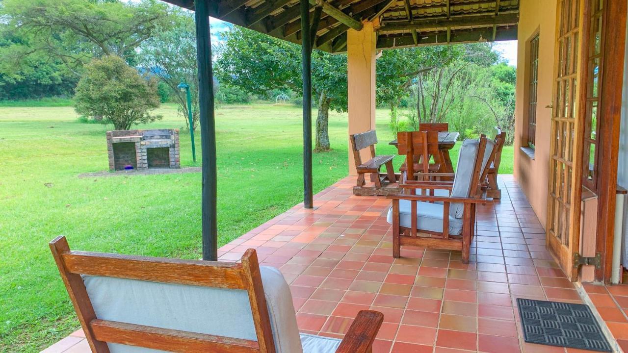Wits End Mountain Resort Champagne Valley Bagian luar foto