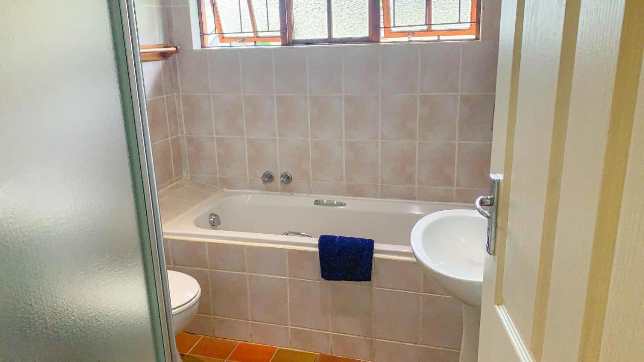 Wits End Mountain Resort Champagne Valley Bagian luar foto