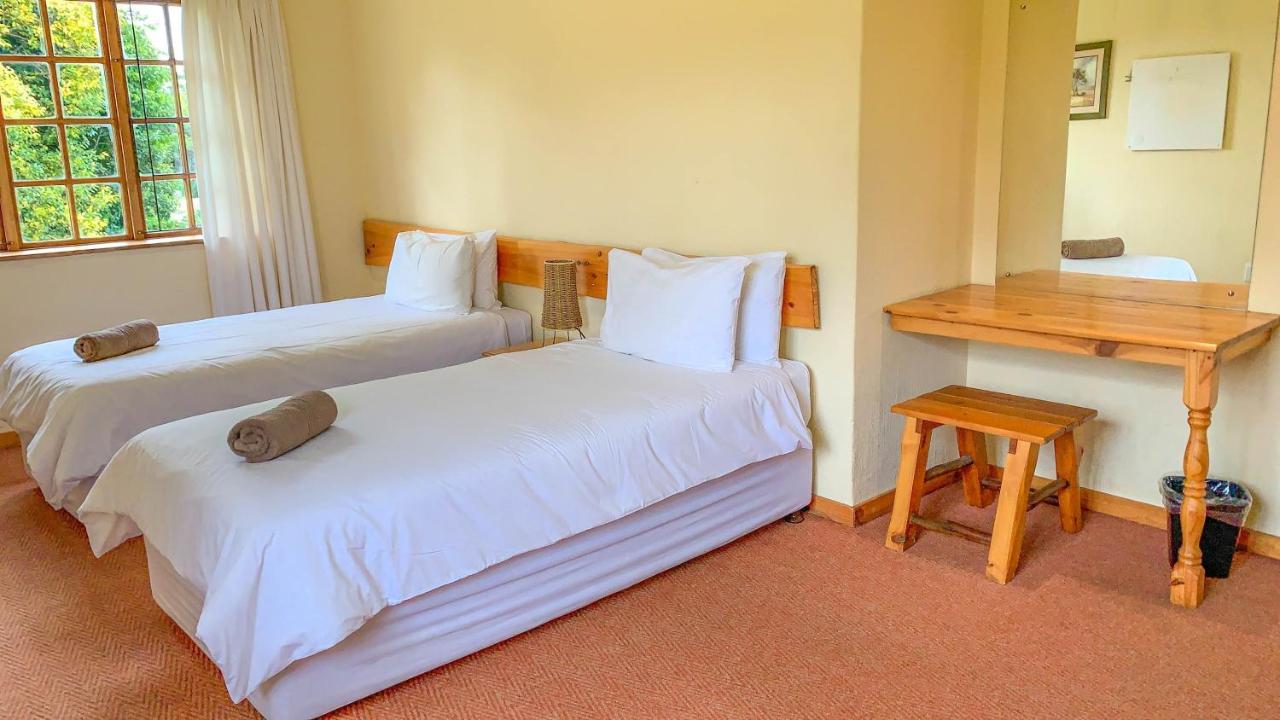 Wits End Mountain Resort Champagne Valley Bagian luar foto
