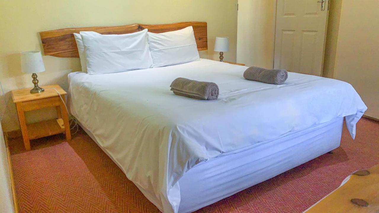 Wits End Mountain Resort Champagne Valley Bagian luar foto