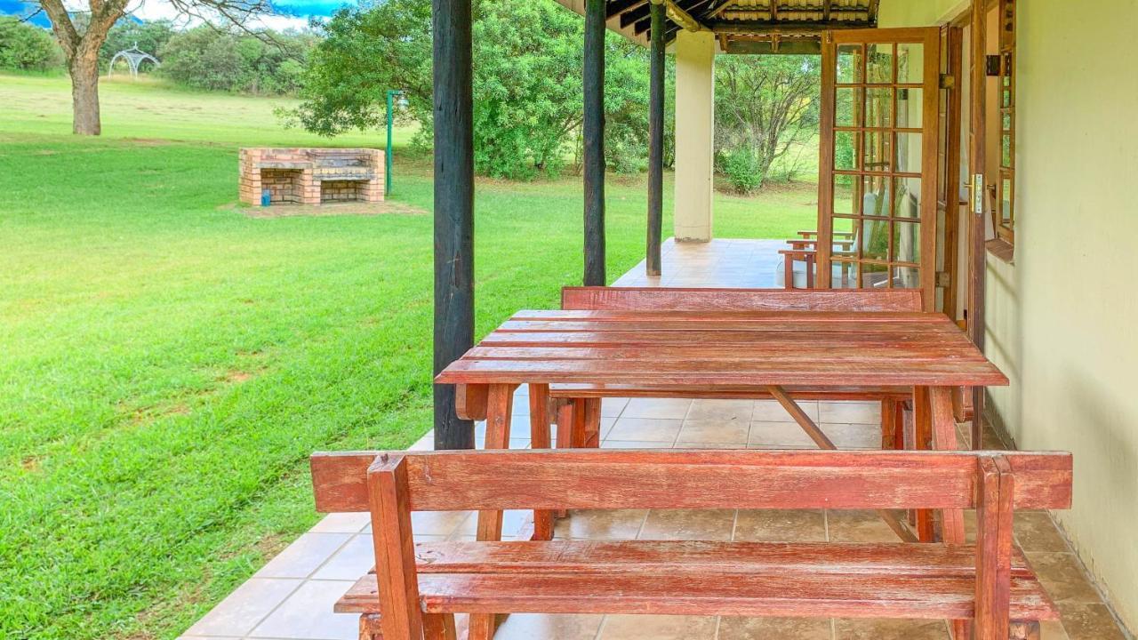 Wits End Mountain Resort Champagne Valley Bagian luar foto