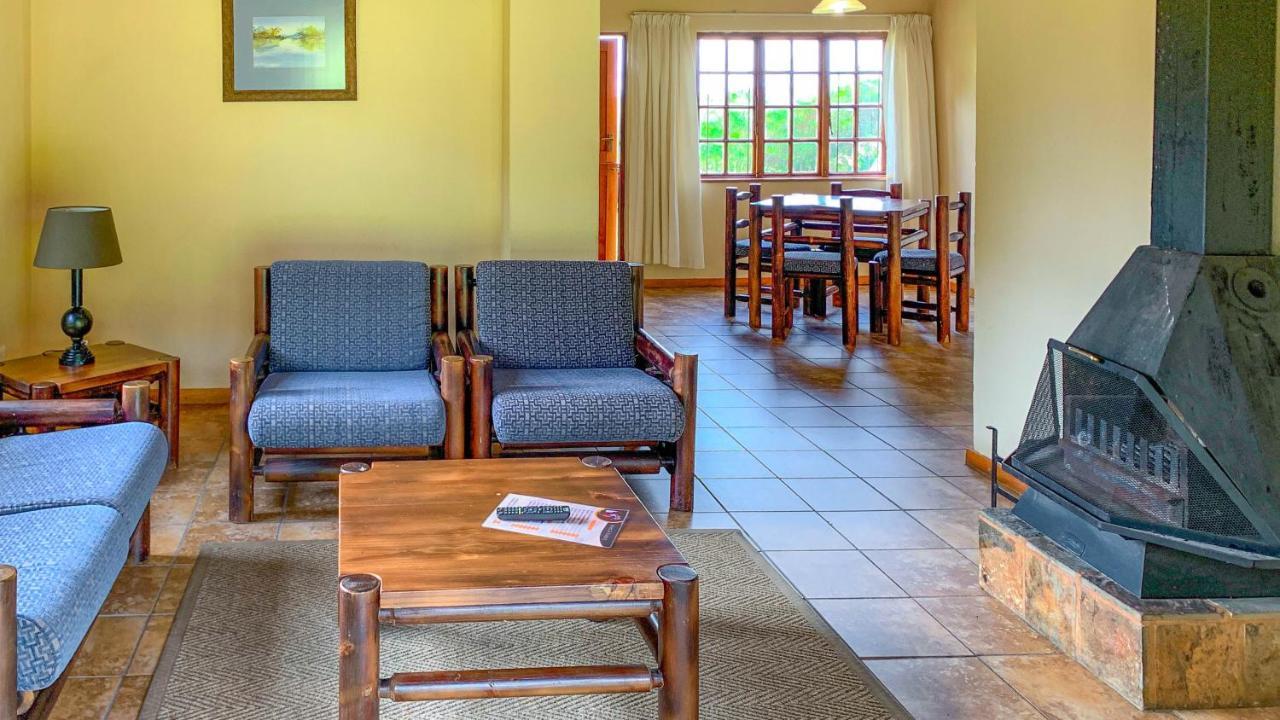 Wits End Mountain Resort Champagne Valley Bagian luar foto