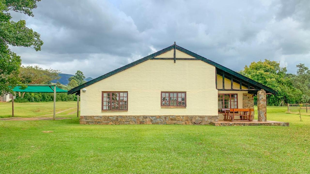 Wits End Mountain Resort Champagne Valley Bagian luar foto