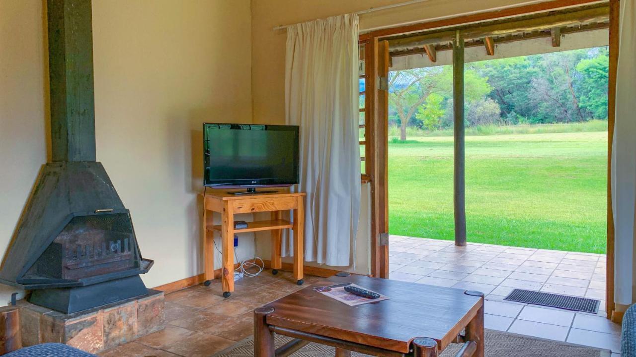 Wits End Mountain Resort Champagne Valley Bagian luar foto