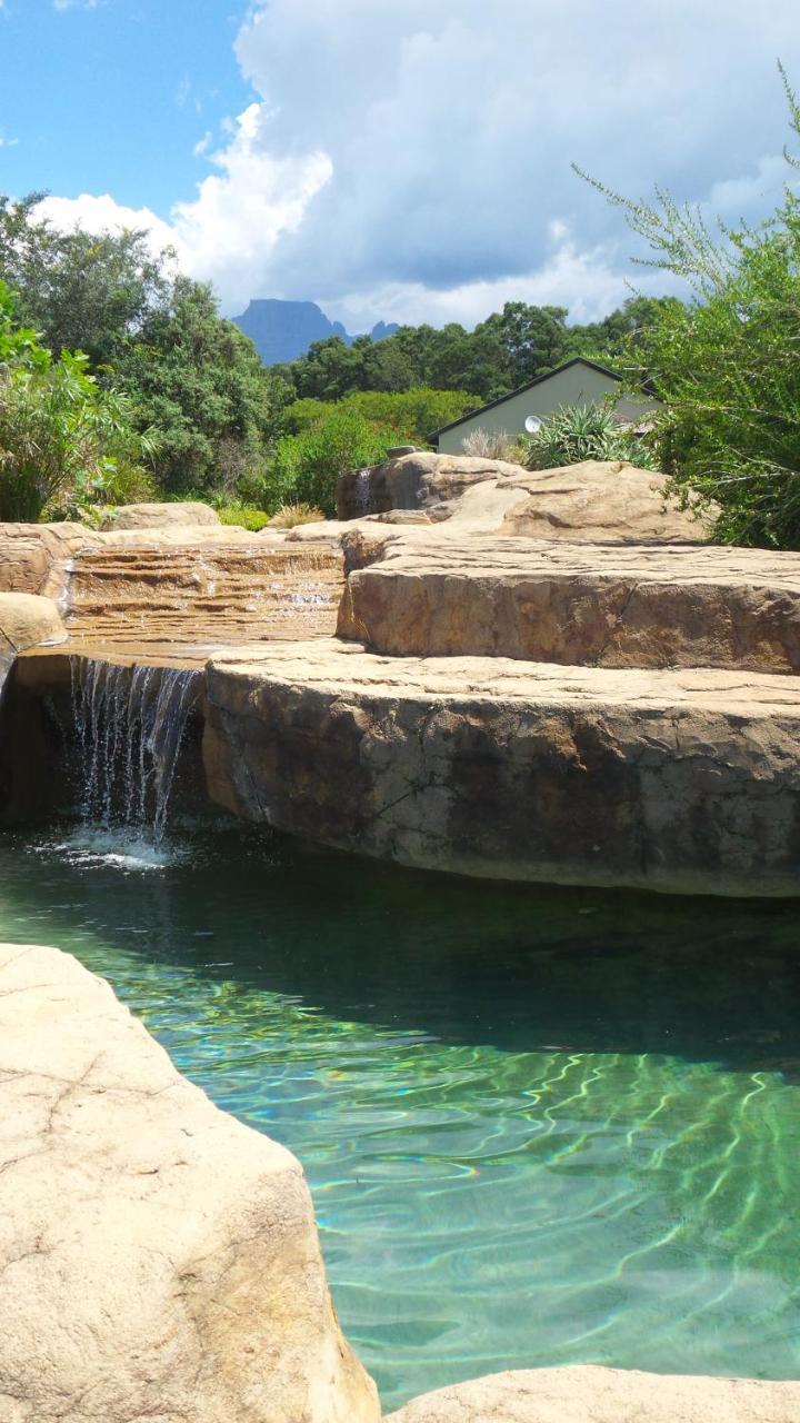 Wits End Mountain Resort Champagne Valley Bagian luar foto