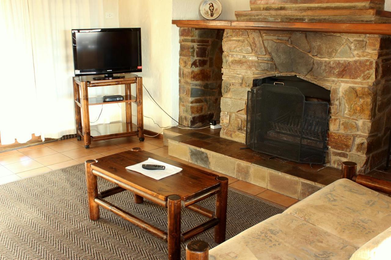 Wits End Mountain Resort Champagne Valley Bagian luar foto
