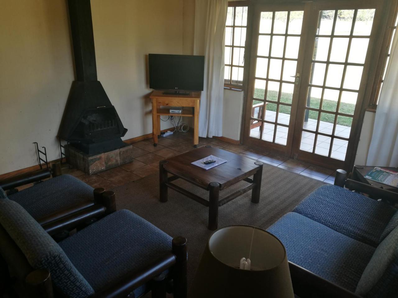 Wits End Mountain Resort Champagne Valley Bagian luar foto