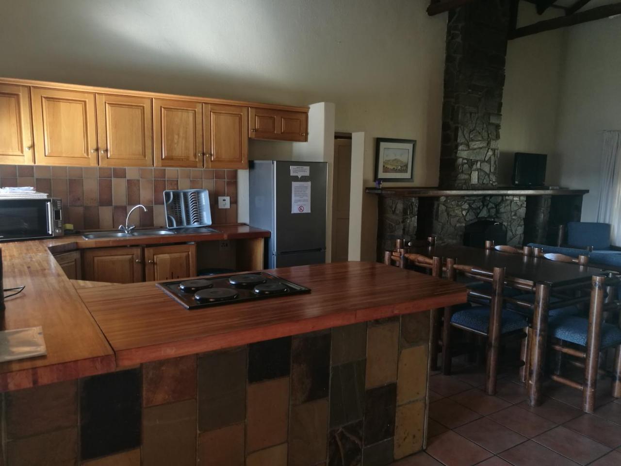 Wits End Mountain Resort Champagne Valley Bagian luar foto