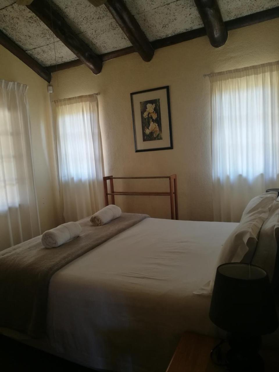 Wits End Mountain Resort Champagne Valley Bagian luar foto